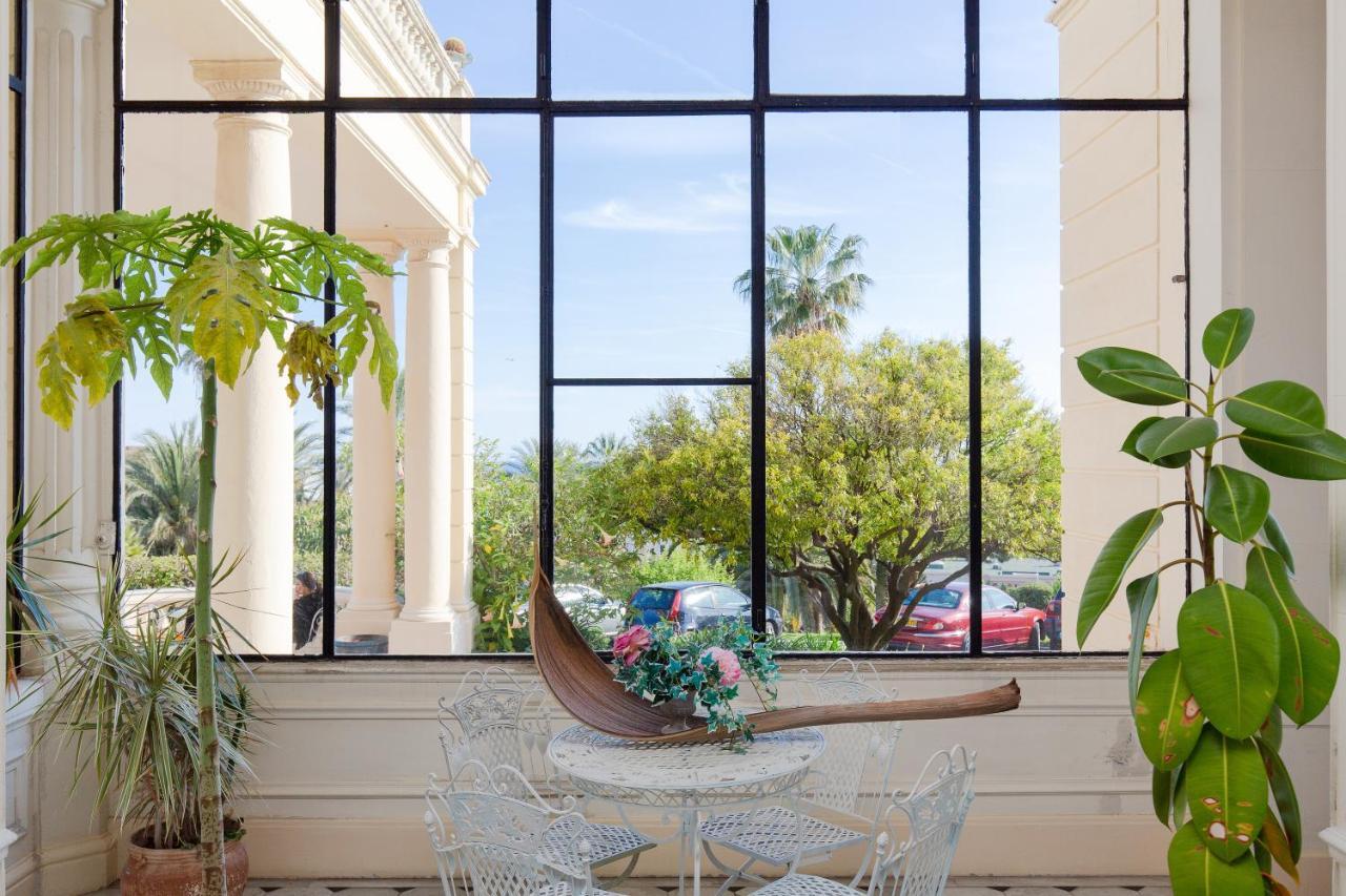 Le Californie Deluxe Apartment *